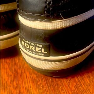 Sorel Big Kids/Adult Size 8 Snow Boots - Excellent Condition- Waterproof